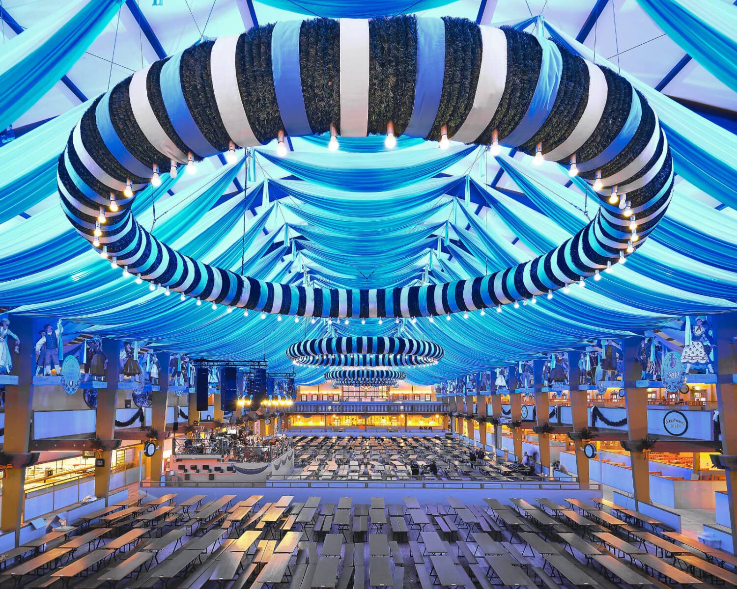 Ochsenbraterei Festzelt Empore