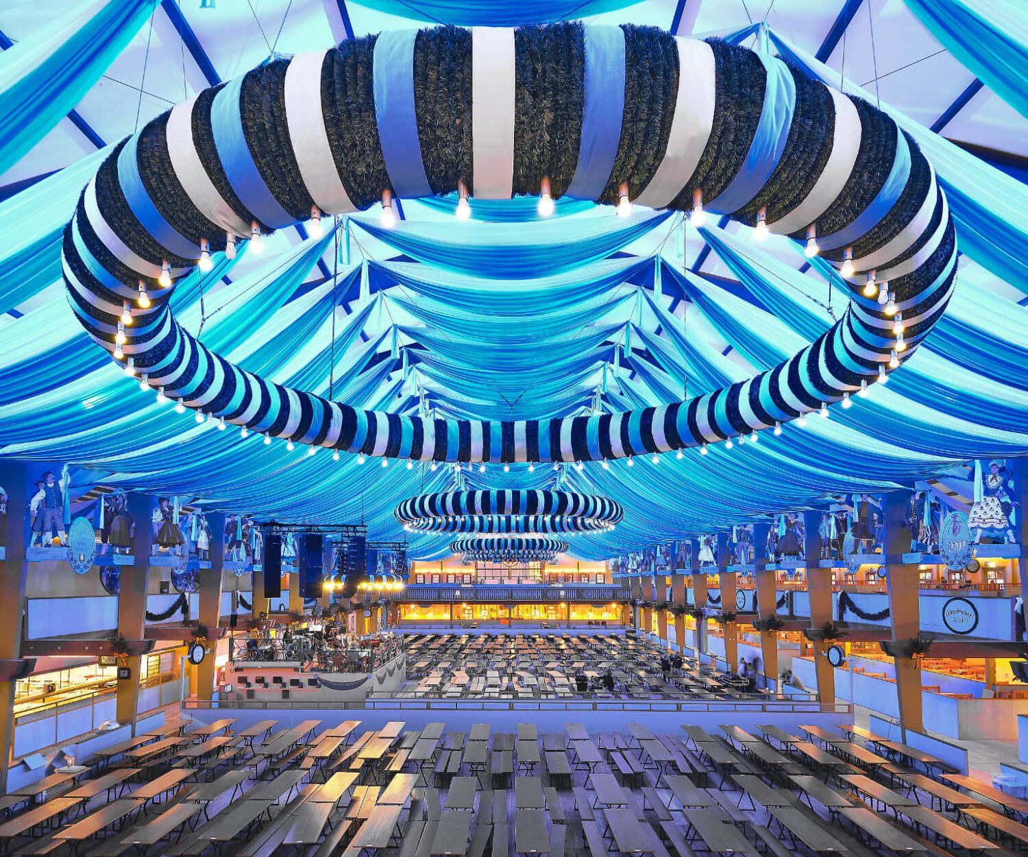 Ochsenbraterei Festzelt Empore