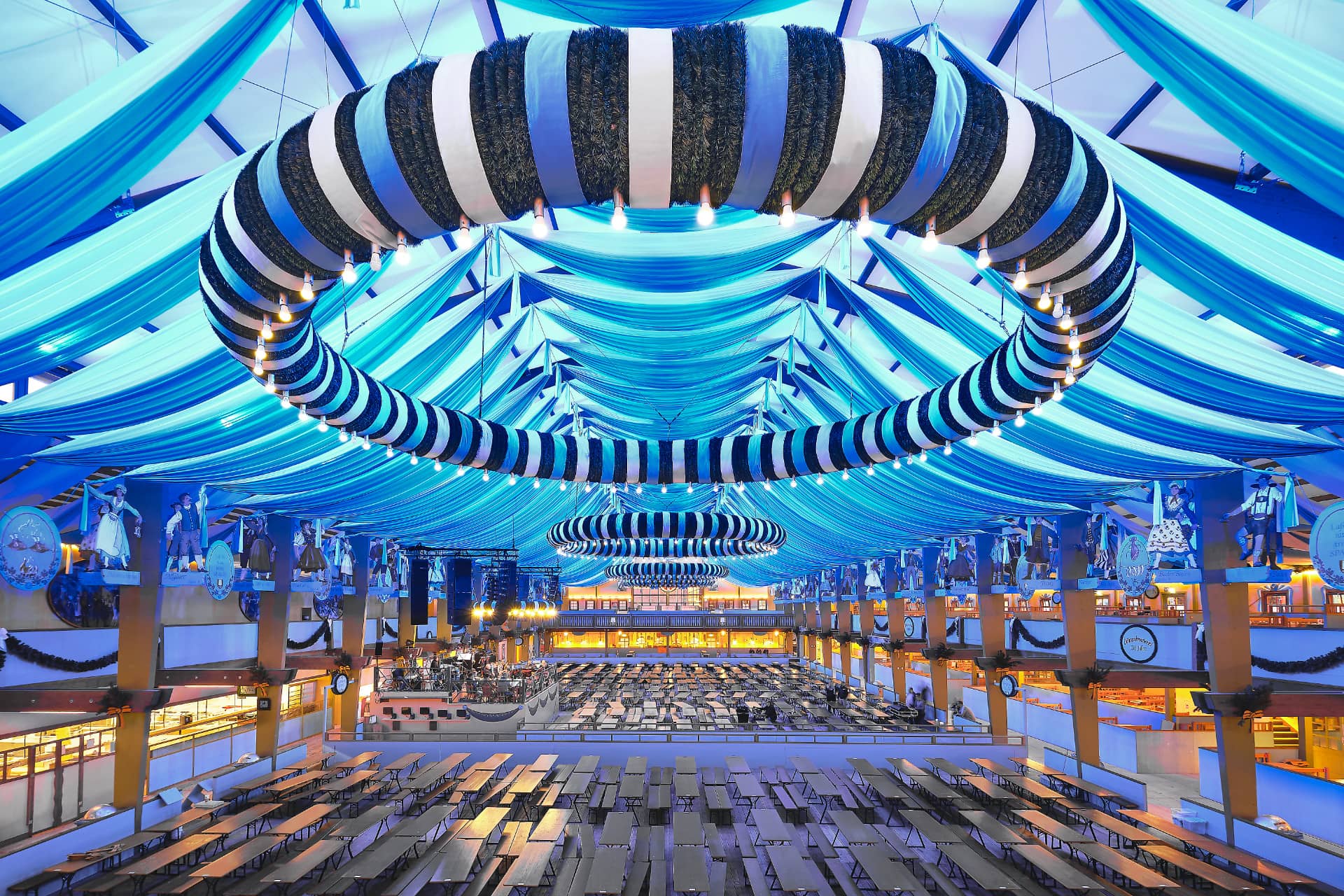 Ochsenbraterei Festzelt Empore